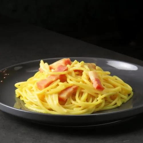 3種チーズの濃厚カルボナーラ